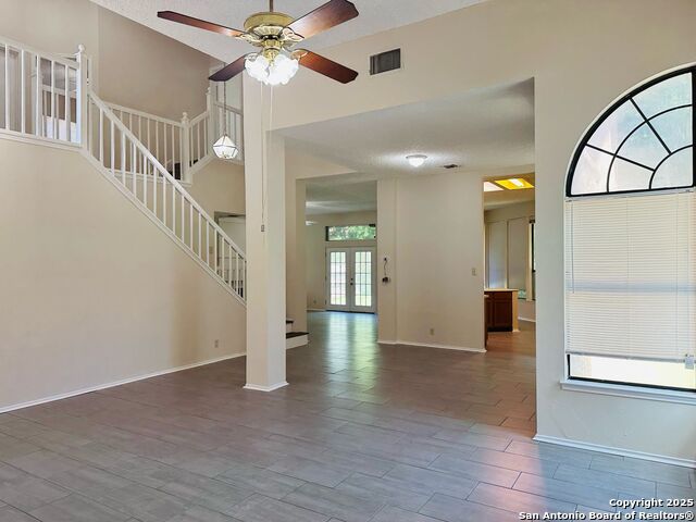 3235 Tree Grove Property Photo 6