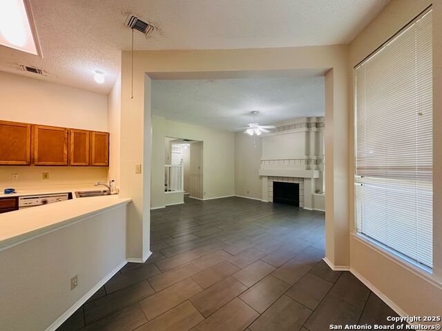 3235 Tree Grove Property Photo 10