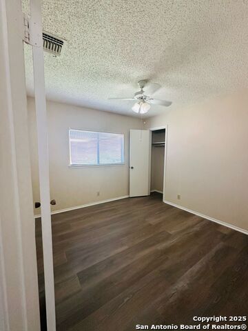 3235 Tree Grove Property Photo 18