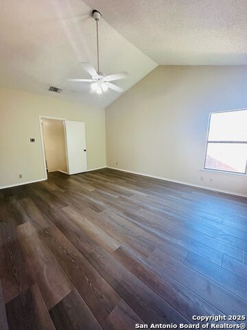 3235 Tree Grove Property Photo 21