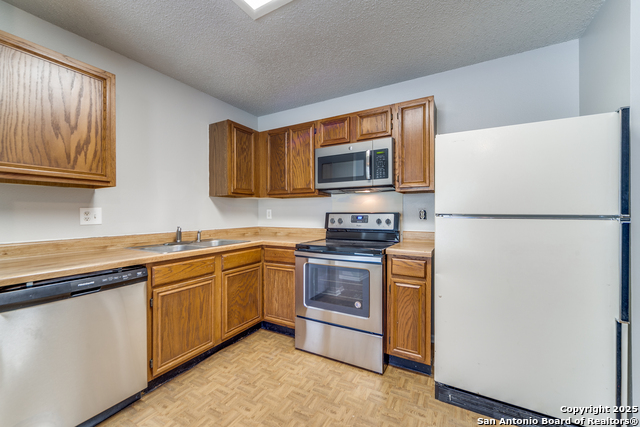 7359 Corian Park Property Photo 9