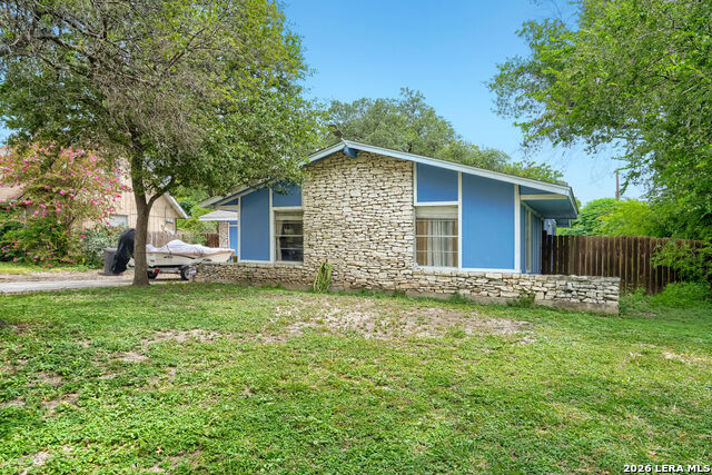111 Summertime Dr Property Photo 2