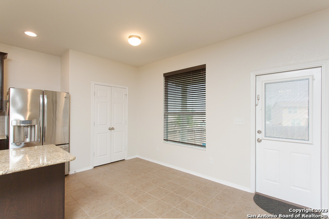 9342 Fisherman Prt Property Photo 6