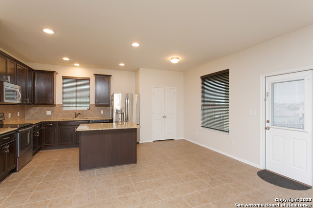 9342 Fisherman Prt Property Photo 14