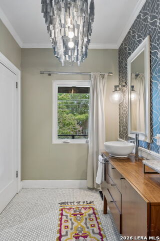 247 Montclair St Property Photo 14