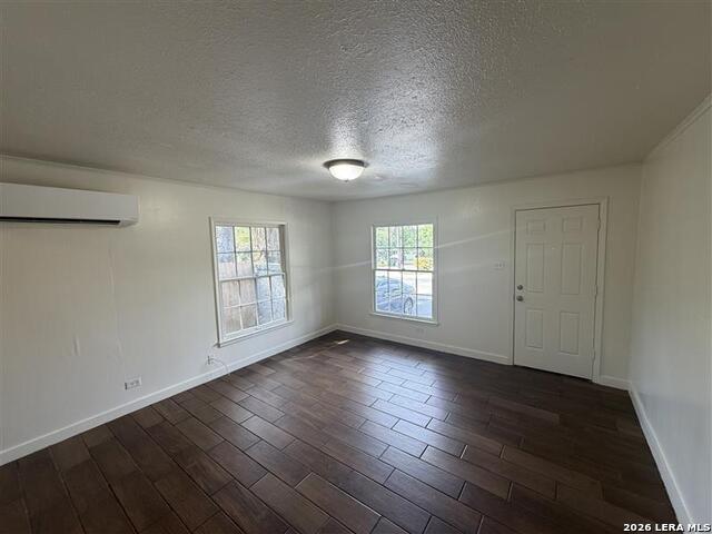 520 Gentleman Rd Property Photo 3