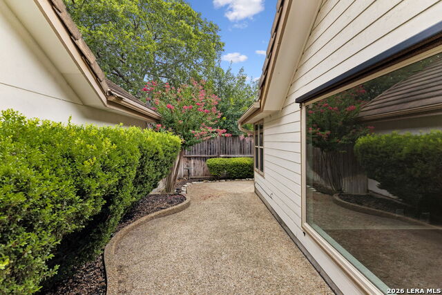 16806 Brookwood Property Photo 34