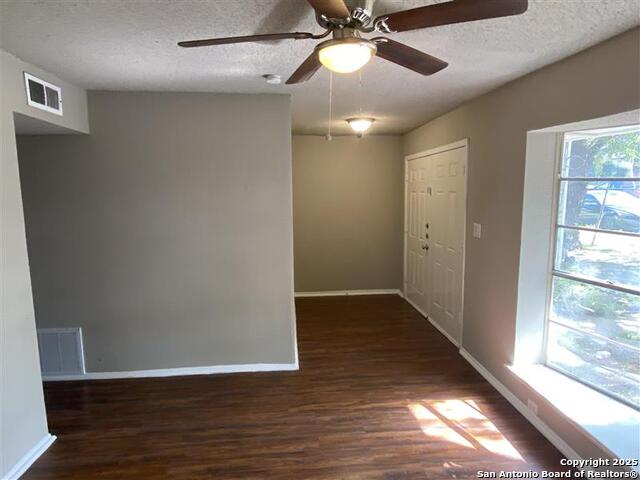 1208 Churing Dr Property Photo 3
