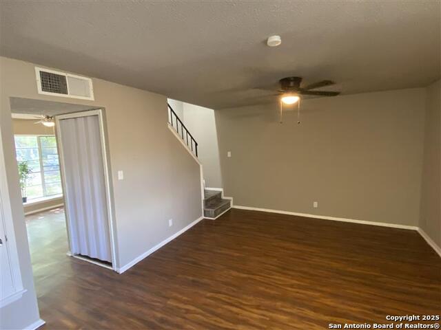 1208 Churing Dr Property Photo 5