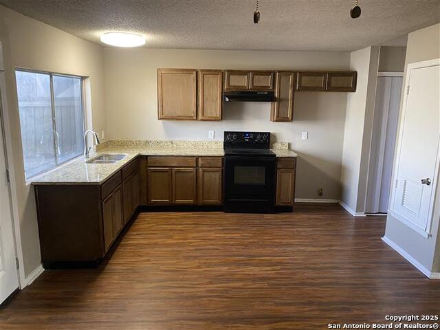 1208 Churing Dr Property Photo 7