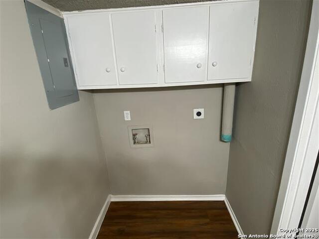 1208 Churing Dr Property Photo 9