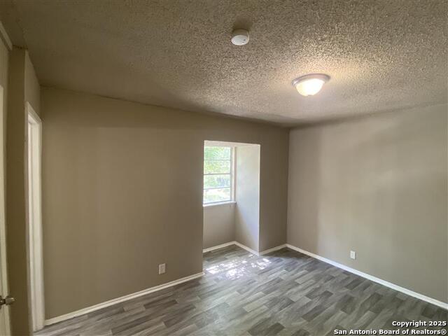 1208 Churing Dr Property Photo 14