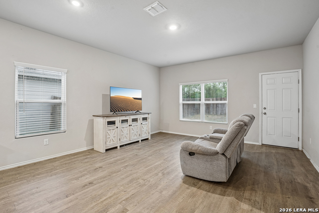 7706 Stud Dr Property Photo 4