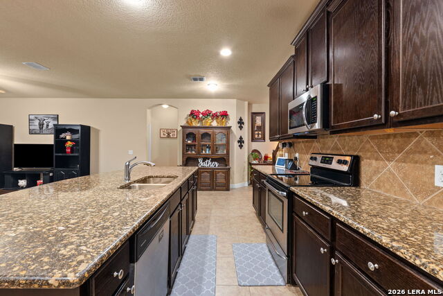 129 Benton Dr Property Photo 12