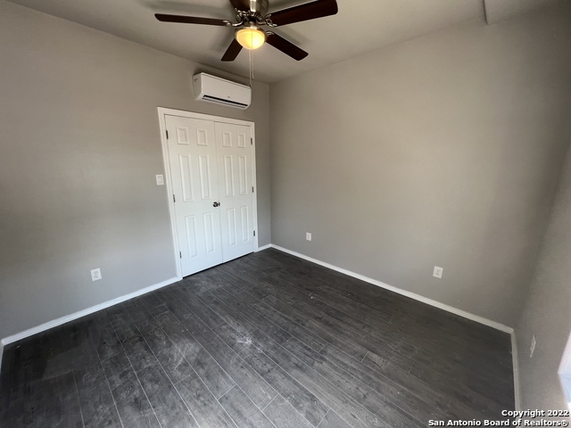 301 Warren St Property Photo 4