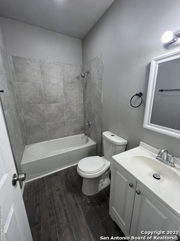 301 Warren St Property Photo 9