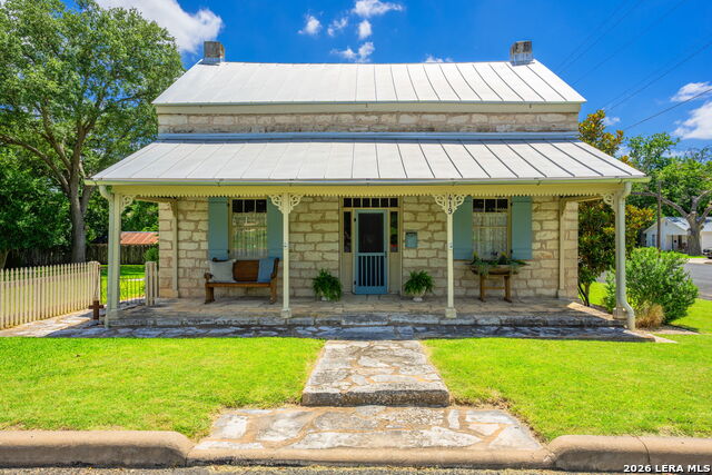 419 W San Antonio St Property Photo 1