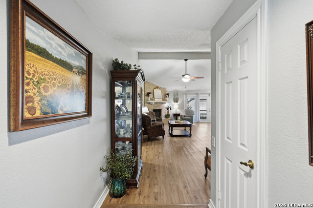 3729 Hunters Glen Property Photo 4