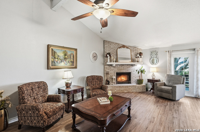 3729 Hunters Glen Property Photo 8