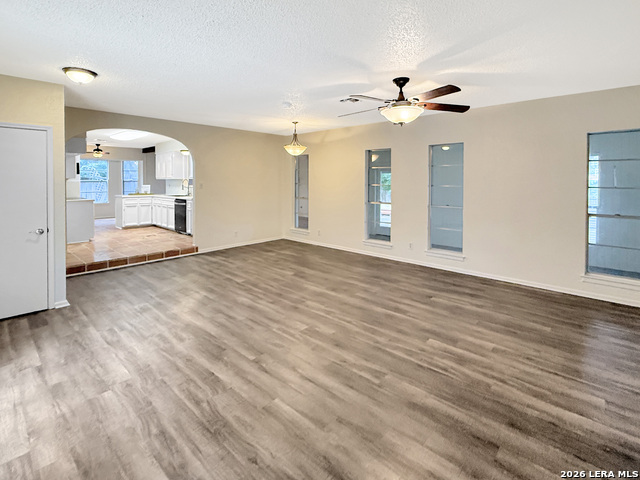 14707 Chimney Way Property Photo 4