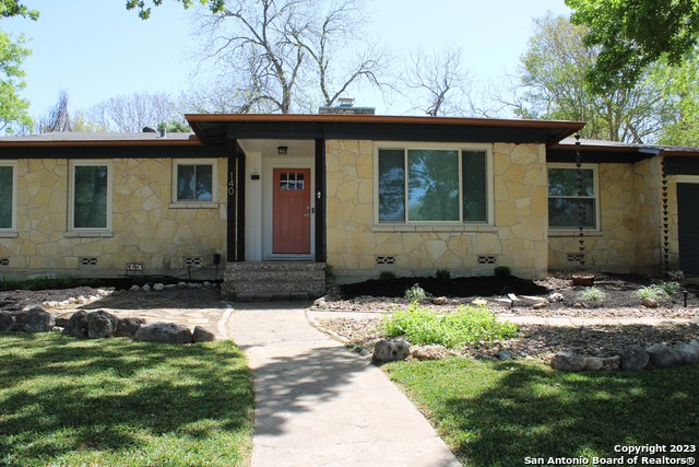 140 Arvin Dr Property Photo 2