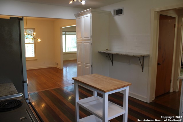 140 Arvin Dr Property Photo 12