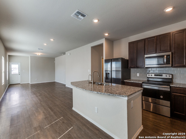 320 Saddle Leaf Property Photo 8