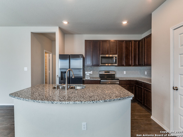 320 Saddle Leaf Property Photo 9