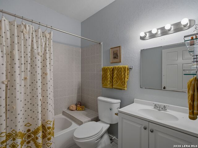 2022 W Craig Place Property Photo 30