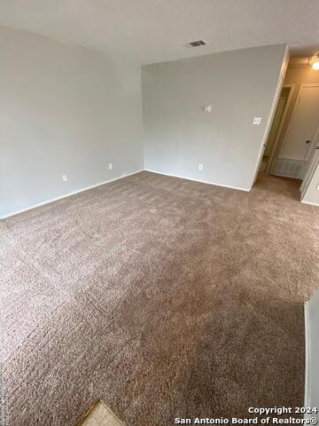 8904 Meadow Trace St Property Photo 7