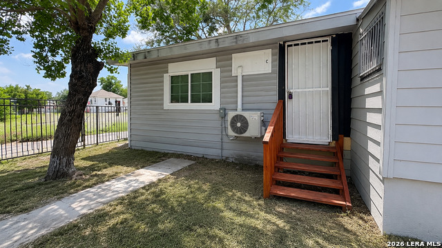 314 N Nueces Property Photo 2