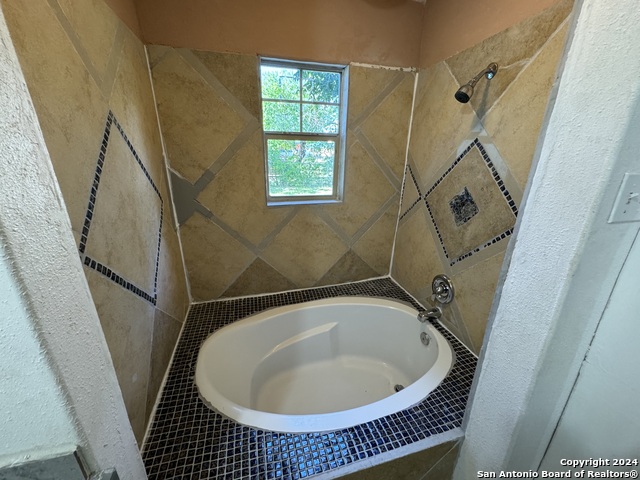 520 W Mitchell St Property Photo 8