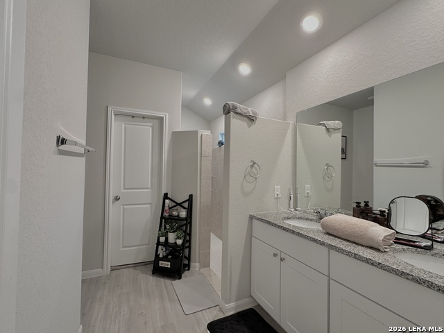 9210 Landa Fls Property Photo 11