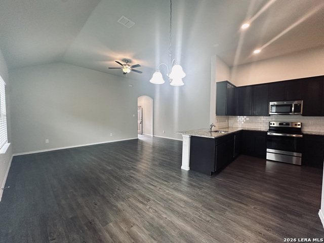 9302 Canyon Bnd Property Photo 5