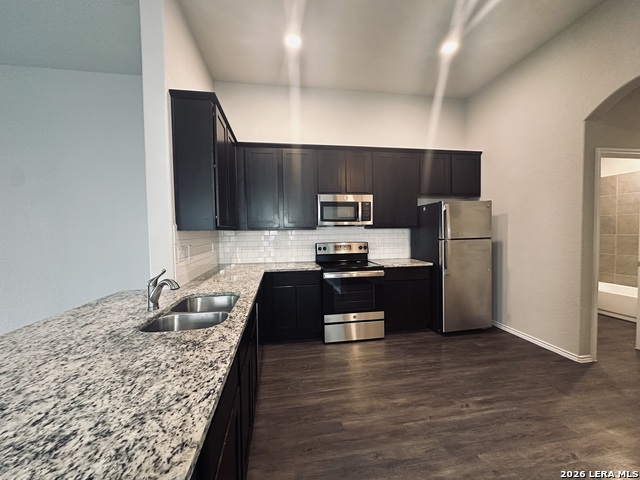 9302 Canyon Bnd Property Photo 6