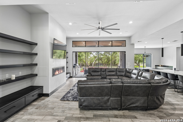 993 Jenny Leigh Trl Property Photo 16