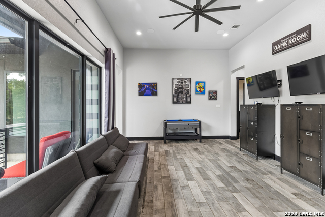993 Jenny Leigh Trl Property Photo 32