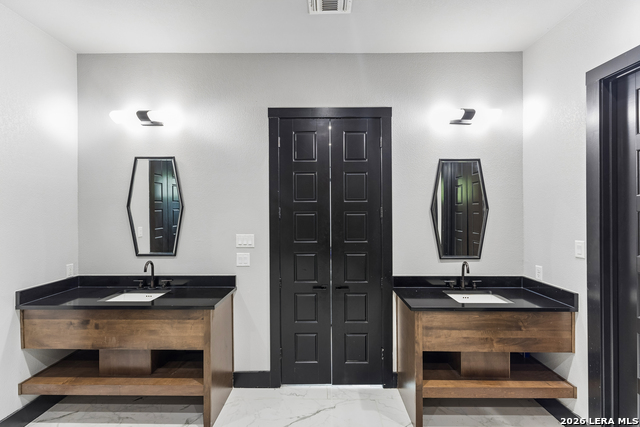 993 Jenny Leigh Trl Property Photo 49