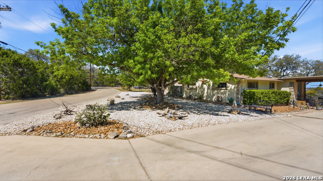 1268 Lakeside Dr W Property Photo 2