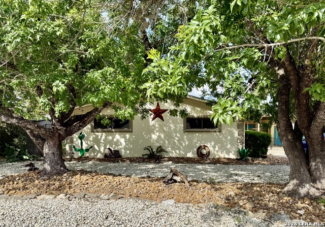 1268 Lakeside Dr W Property Photo 3