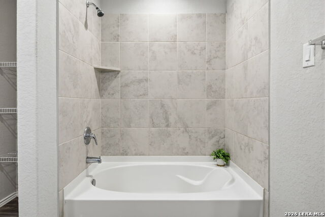 4614 Heathers Cross Property Photo 14