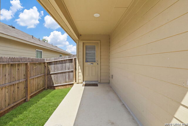 4614 Heathers Cross Property Photo 28