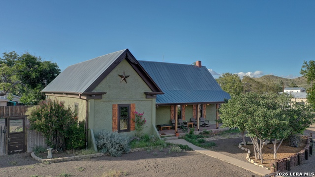 405 W Avenue E