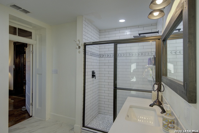 405 W Avenue E Property Photo 13