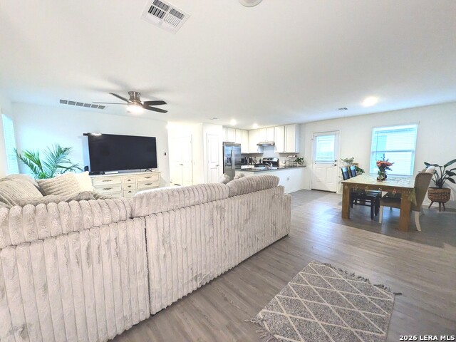 6422 Marco Plns Property Photo 4