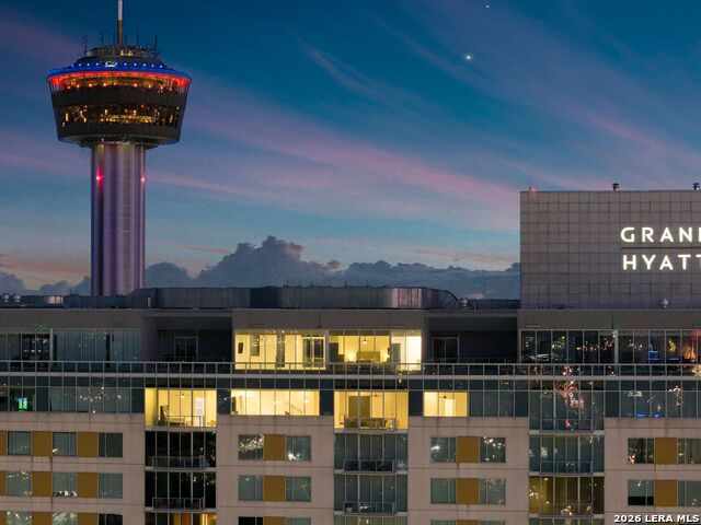 610 E Market