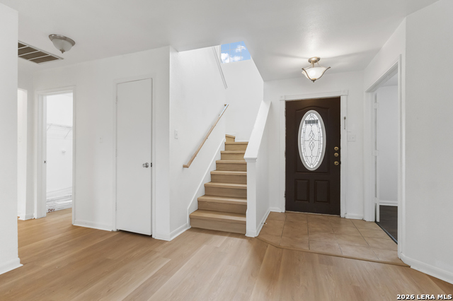 210 Laceleaf Property Photo 5