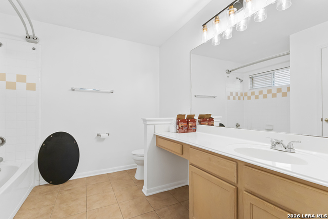 210 Laceleaf Property Photo 15