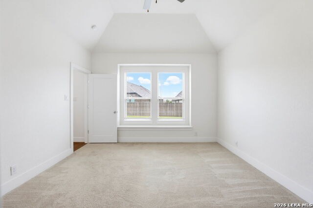 138 Red Oak Property Photo 13