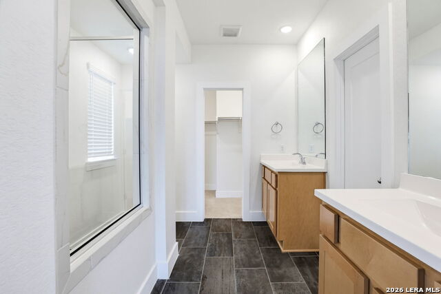 138 Red Oak Property Photo 14